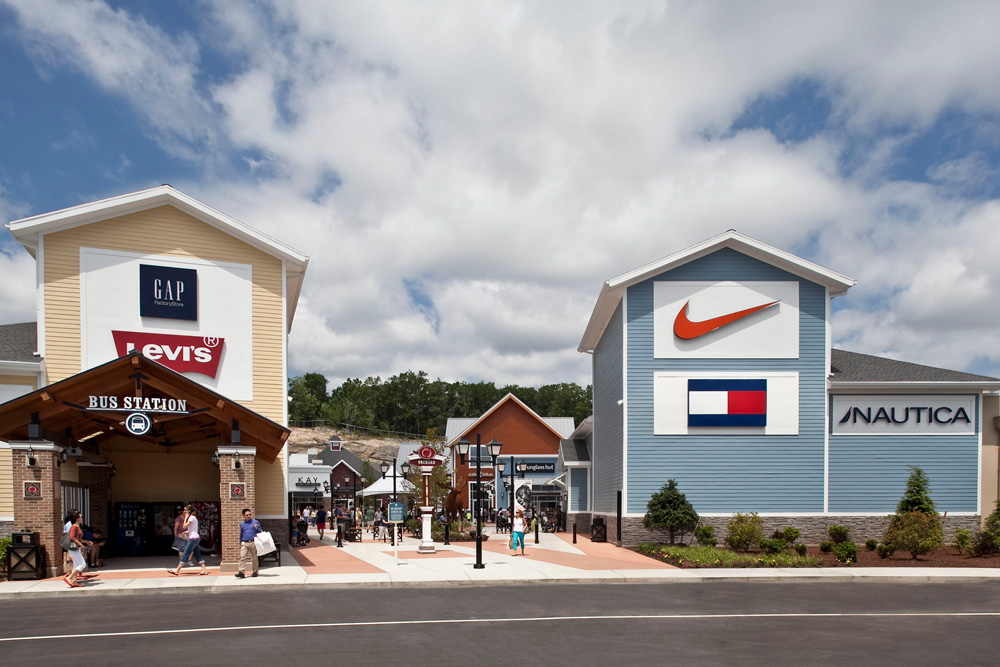 Merrimack Premium Outlets Outlet Mall In New Hampshire Location Hours 