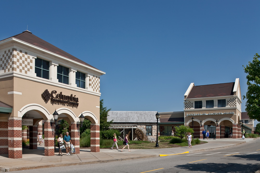 Grove City Premium Outlets Outlet mall in Pennsylvania. Location & hours.