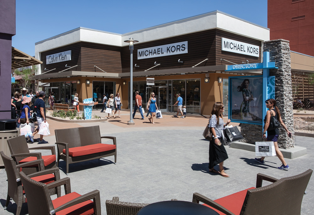 About Phoenix Premium Outlets® - A Shopping Center in Chandler, AZ - A Simon Property