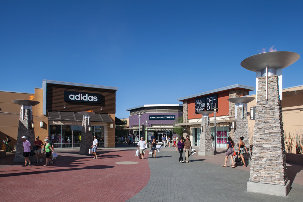 About Phoenix Premium Outlets® - A Shopping Center in Chandler, AZ - A Simon Property