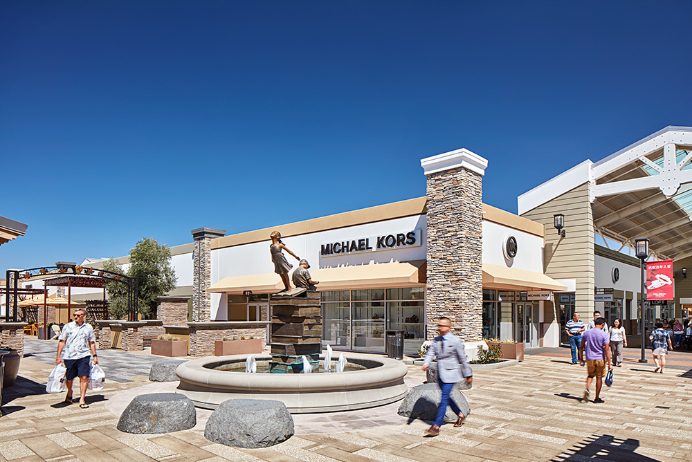 Livermore Premium Outlets (Paragon Outlets) Outlet mall in California