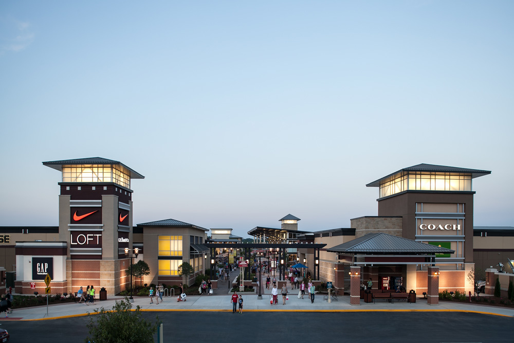 St. Louis Premium Outlets - Outlet mall in Missouri. Location & hours.