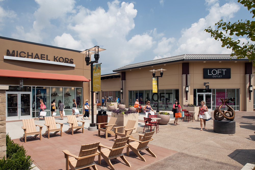 St. Louis Premium Outlets - Outlet mall in Missouri. Location & hours.