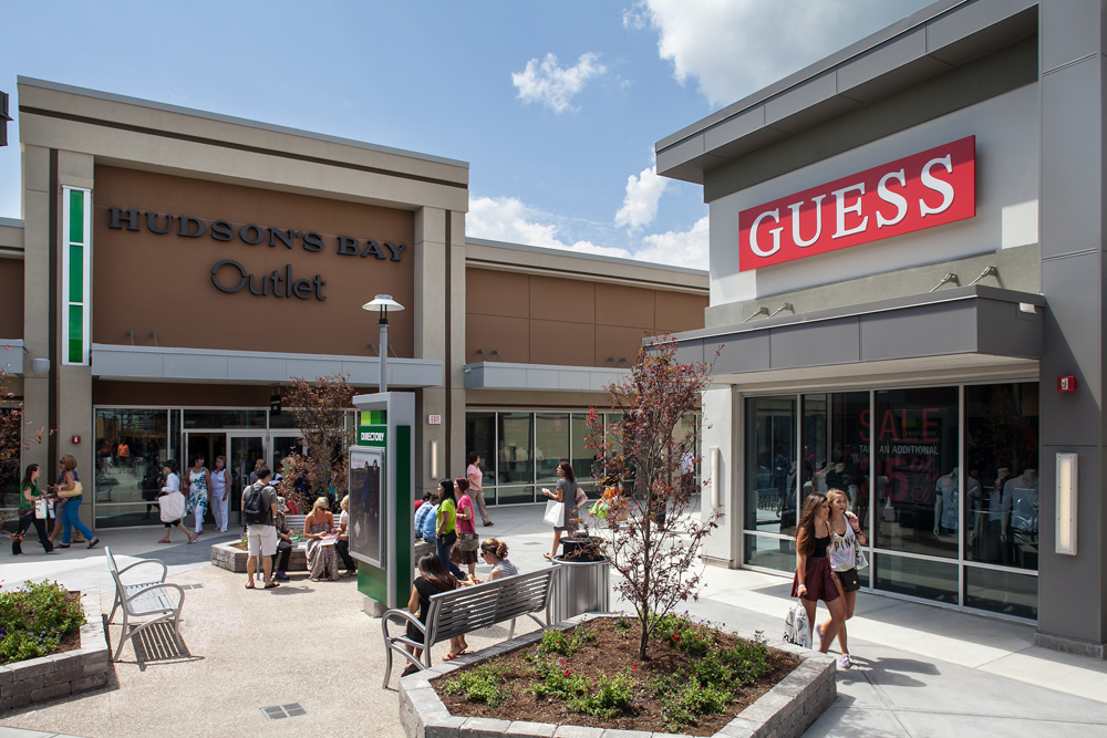 About Toronto Premium Outlets™ A Shopping Center in Halton Hills, ON