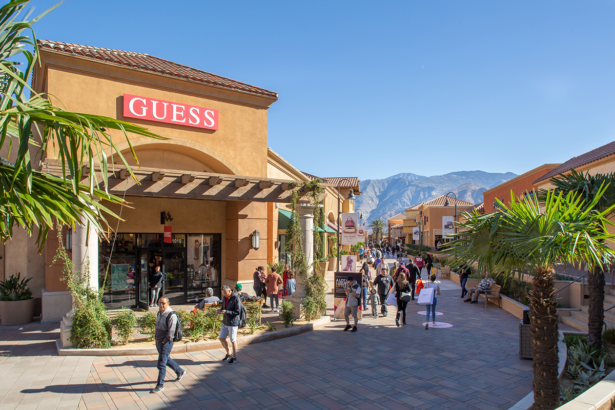 About Desert Hills Premium Outlets® - A Shopping Center in Cabazon, CA - A Simon Property