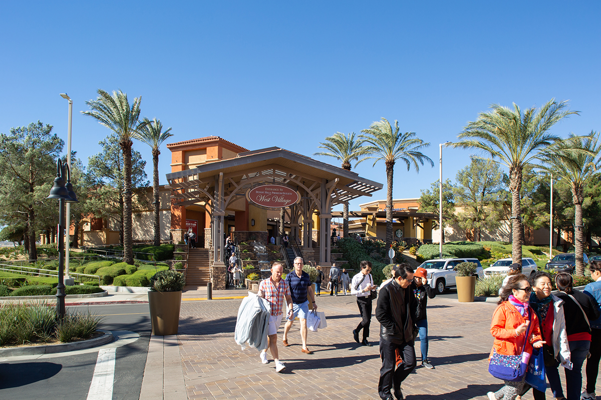 About Desert Hills Premium Outlets® - A Shopping Center in Cabazon, CA - A Simon Property