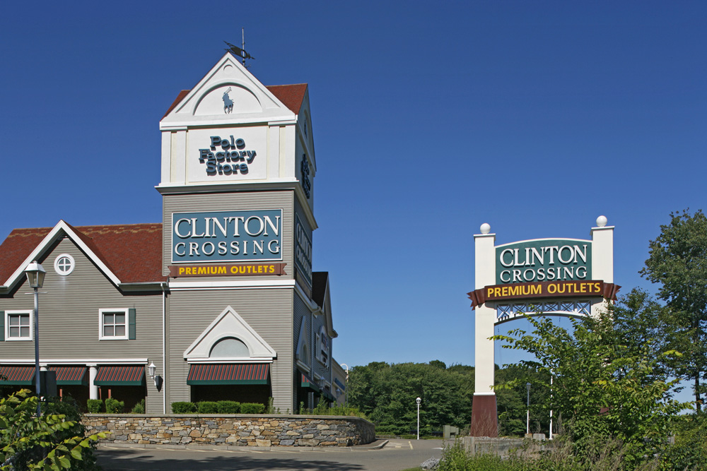 clinton crossing coach store