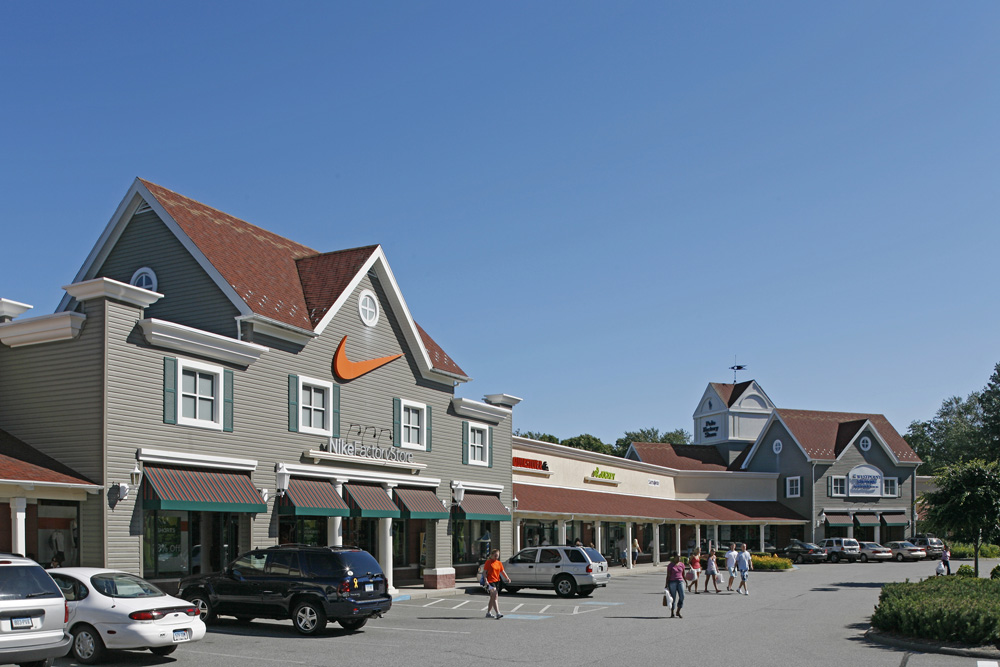 Clinton Crossing Premium Outlets - Outlet mall in Connecticut. Location & hours.