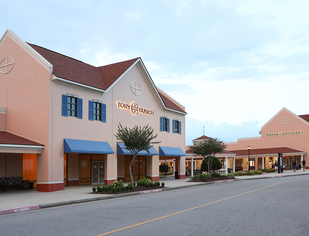 About North Georgia Premium Outlets® - A Shopping Center in Dawsonville, GA - A Simon Property