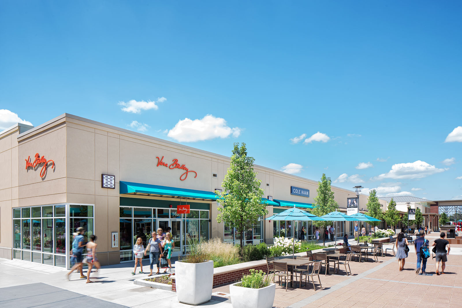 aurora outlet mall stores