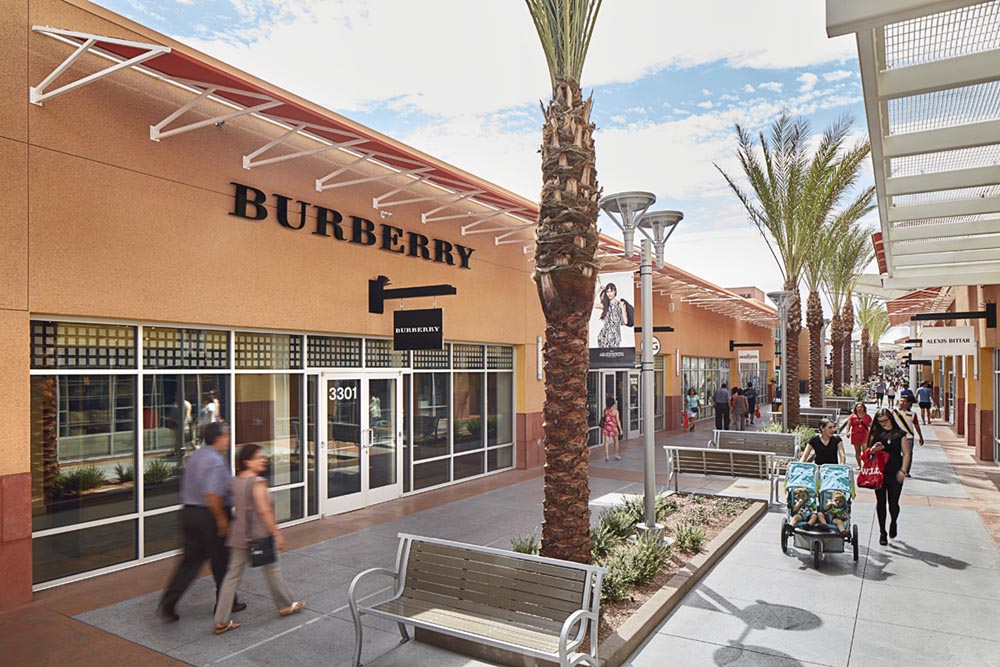 Las Vegas North Premium Outlets - The most famous outlet in Vegas