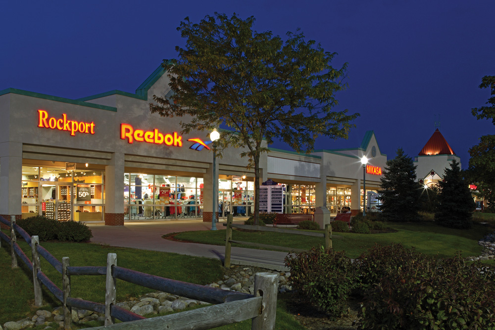Waterloo Premium Outlets - Outlet mall in New York. Location & hours.