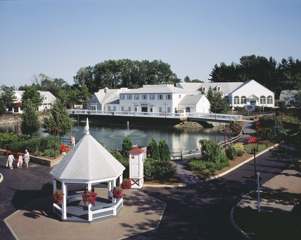 Aurora Farms Premium Outlets located in Aurora, Ohio.