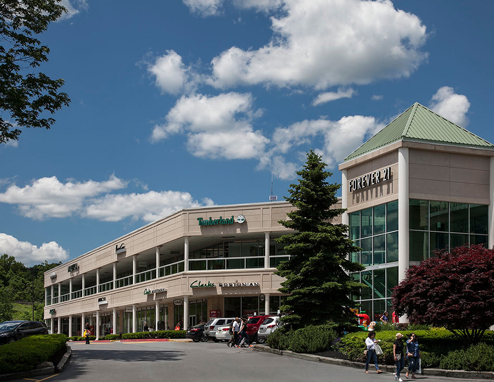 About The Crossings Premium Outlets® - A Shopping Center in Tannersville, PA - A Simon Property