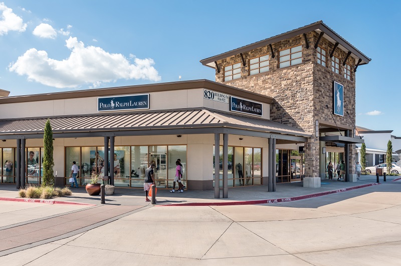 Allen Premium Outlets - Outlet mall in 