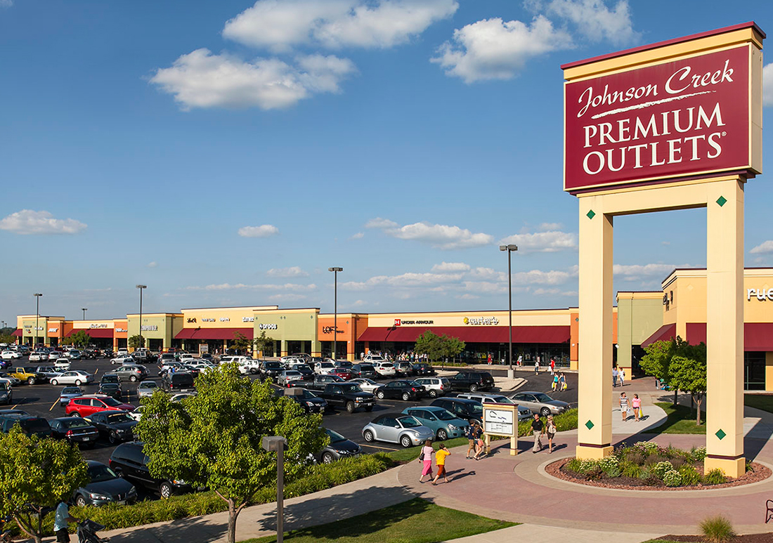 Johnson Creek Premium Outlets - Outlet mall in Wisconsin. Location & hours.