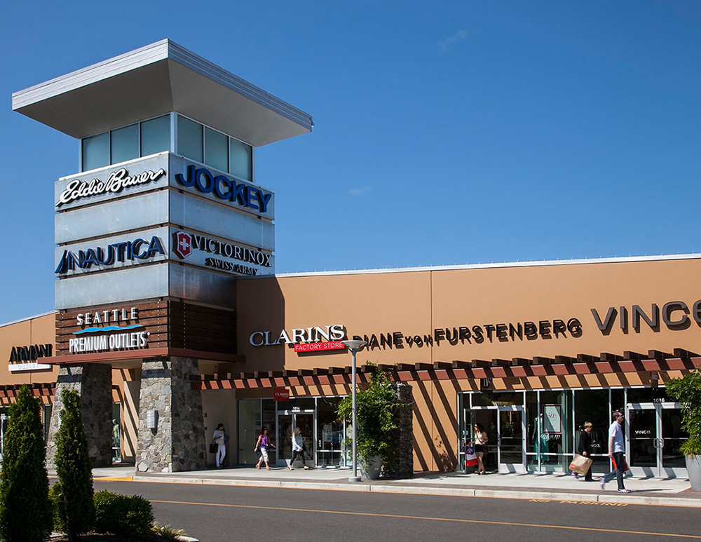 About Seattle Premium Outlets® - A Shopping Center in Tulalip, WA - A Simon Property