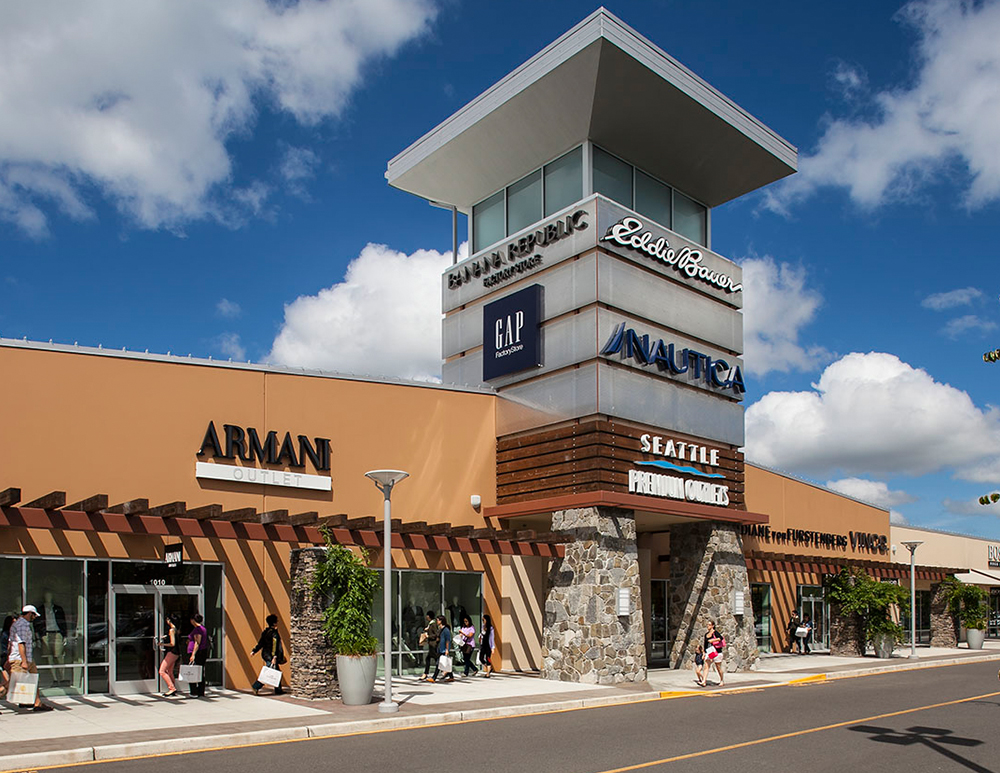 About Seattle Premium Outlets® - A Shopping Center in Tulalip, WA - A Simon Property